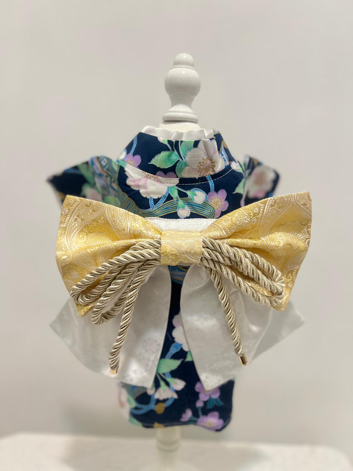 Crazy de Wan - Multi-style Furisode Kimono with Train Ochikana NV