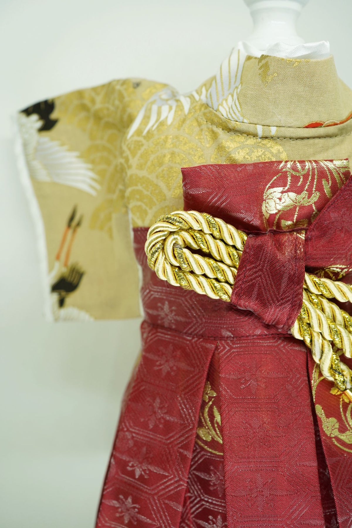 Crazy de Wan - Furisode Hakama 小振袖袴服 (Tsuru Seikaiha GR 金紅鶴青海波)
