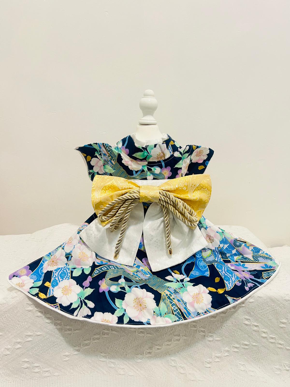 Crazy de Wan - Multi-style Furisode Kimono with Train Ochikana NV